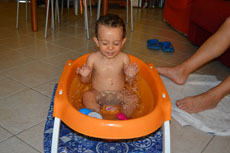 Il bagno un divertimento per Ale