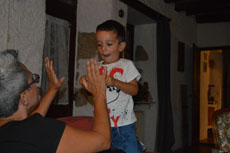 Adesso faccio un gioco con la mamma