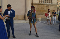 Per veste in modo accurato e pulito.