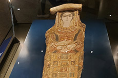 Sarcofago antropoide di una donna egizia